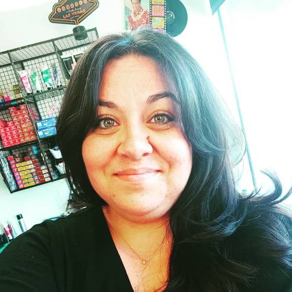 Meet your Posher, Sarah - Picture 1 of 1